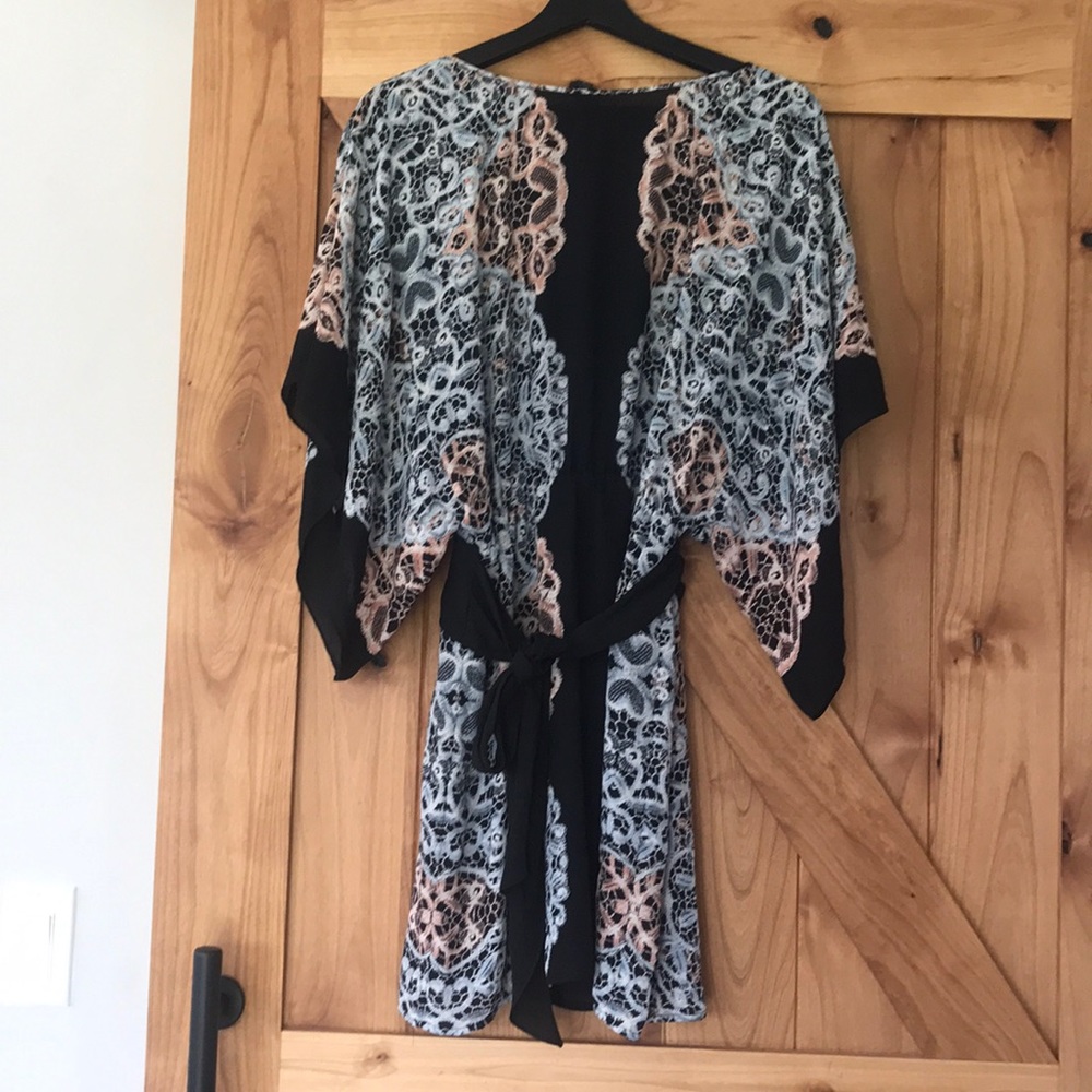 Bcbg dress small- kimono